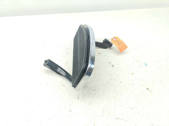 09 Harley Davidson FLHRC Road King Classic Front Right Driver Foot