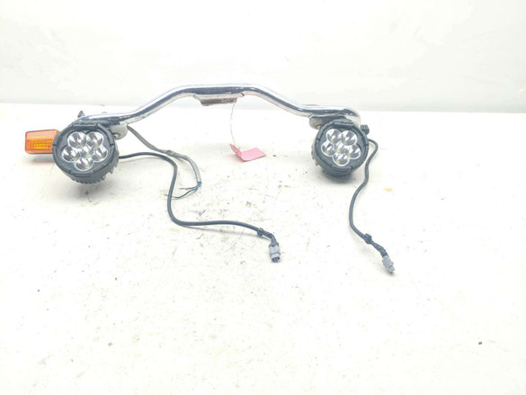 03 Kawasaki VN1500 Nomad Vulcan 1500L Front Fog Light Bar Assembly
