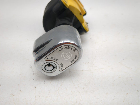 17-24 Harley FLHTCUTG Tri Glide Ultra ECU Ignition Lock Gauge