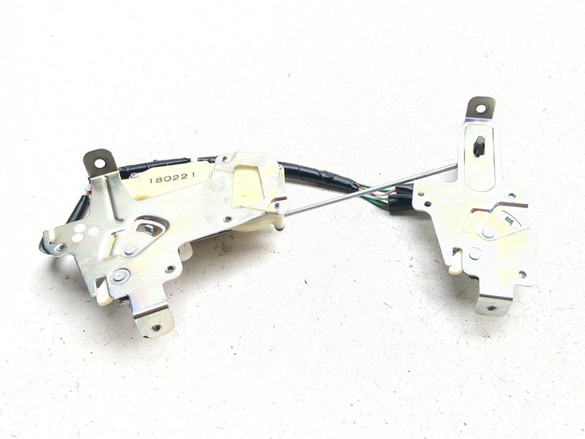 18-24 Honda GL1800 Goldwing 1800 Saddlebag Latch Actuator Assembly