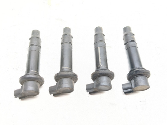 05 06 Kawasaki ZX6 ZX 636 Ignition Coils Plug Set of 4 F6T549