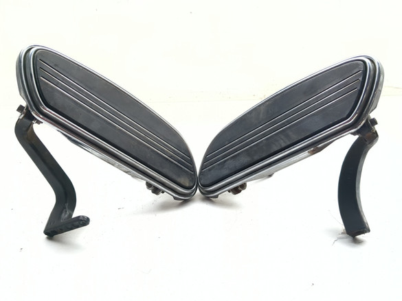 06 Harley Davidson Street Glide FLHXI Front Left Right Floorboard Set 50683-04