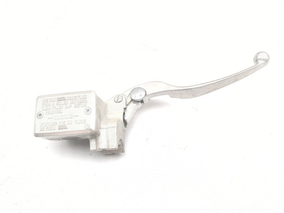 02 03 Kawasaki VN1500 Vulcan Mean Streak Front Right Brake Master Cylinder Pump