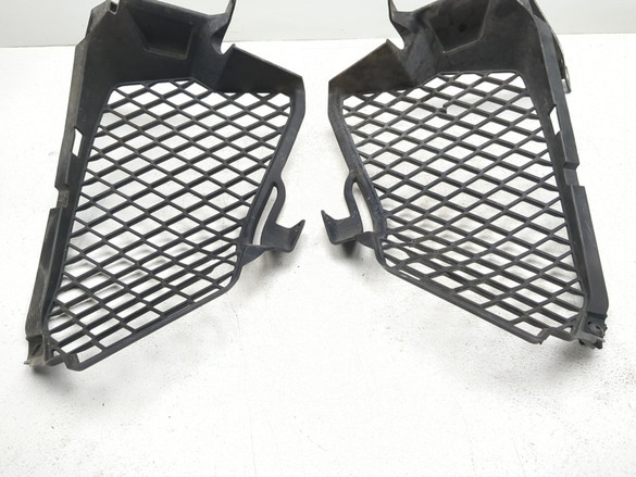 Air Intake Frame Radiator 14-19 Can Am Spyder Roadster RT Left Right Air Intake Radiator Moulding ...