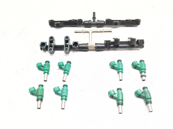 21-24 Kawasaki ZX10R Ninja ZX 10 Fuel Injector Rail Set 49033-0564