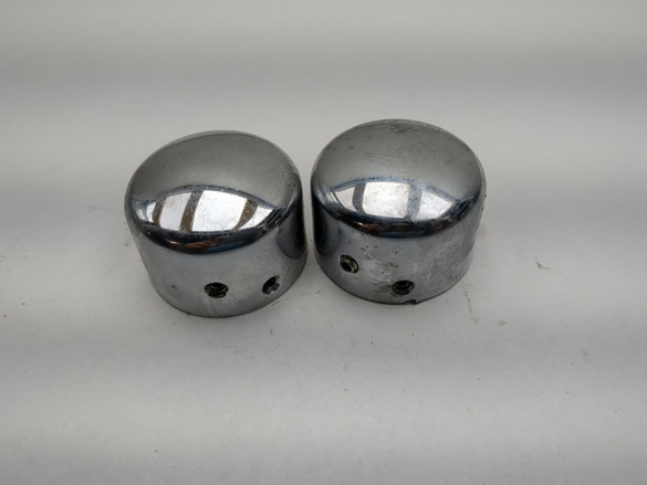 07-17 Harley Davidson Softail Deluxe FLSTN Front Left Right Axle Cover Set