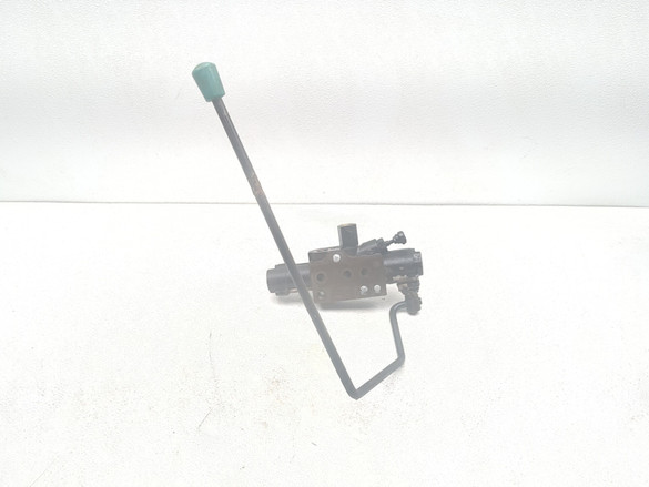 ★★ボブ★★様 13-16 New Holland Workmaster 60 4X4 Rear Remote Hydraulic Control