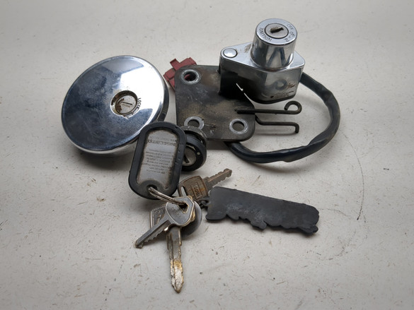 95-05 Kawasaki Vulcan 800 VN800B5 Classic Ignition Cap Lock Key