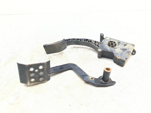 14-23 Polaris RZR XP 1000 Front Accelerator Brake Pedal Set