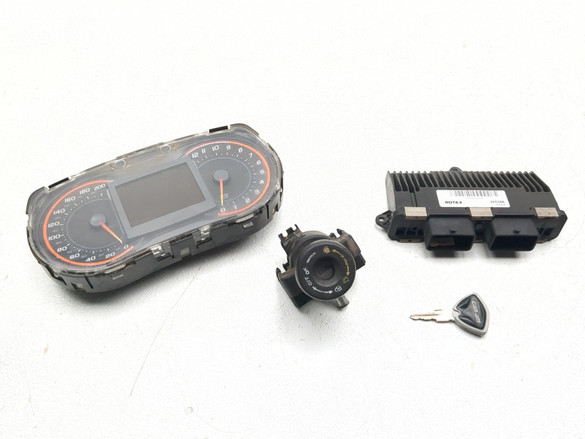 13-16 Can Am Spyder ST Limited Front Cluster Gauge ECU Ignition