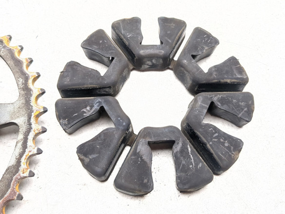 チキ 24-26 Kawasaki Ninja EX500 Rear Sprocket Carrier Cush Drive