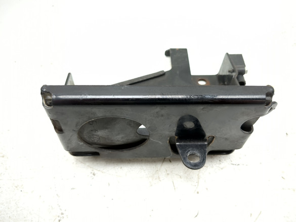 d。 93-03 Harley-Davidson Sportster XL883 Battery Tray 66194-98 - Sun