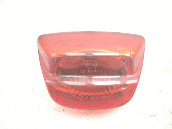05-14 Vespa LX 50 Rear Tail Light 639281