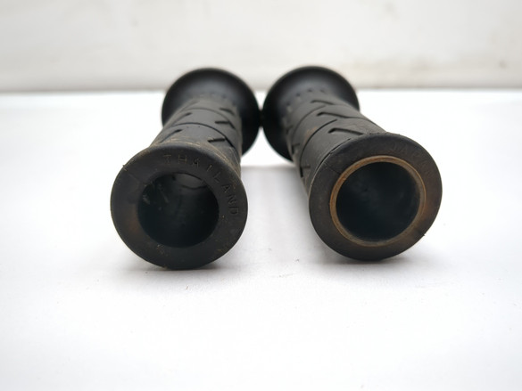 23-26 Kawasaki ZX400S ZX4R Front Left Right Handlebar Grip Pair