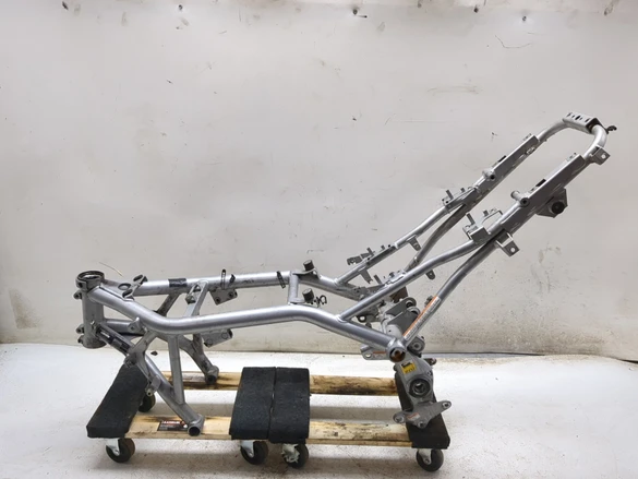 11-16 Moto Guzzi Stelvio 1200 NTX Main Frame Chassis STRAIGHT CLN