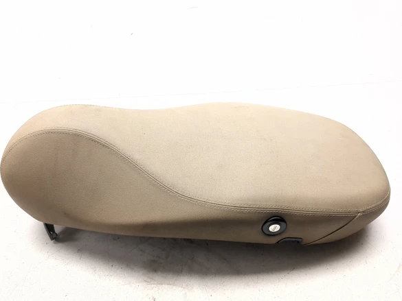 18-25 Vespa Sprint 50 Driver Passenger Seat 1B000304