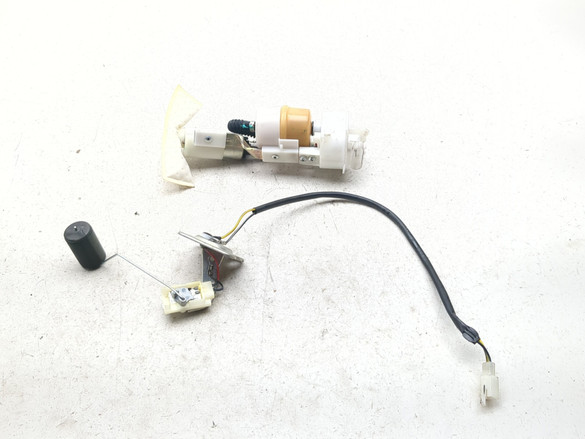 18-25 Vespa Sprint 50 Fuel Pump Level Sender Set