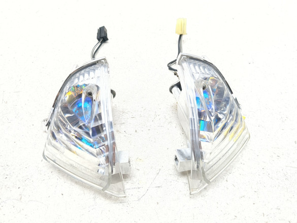 06 07 Suzuki GSXR 600 750 Left & Right Front Turn Signals