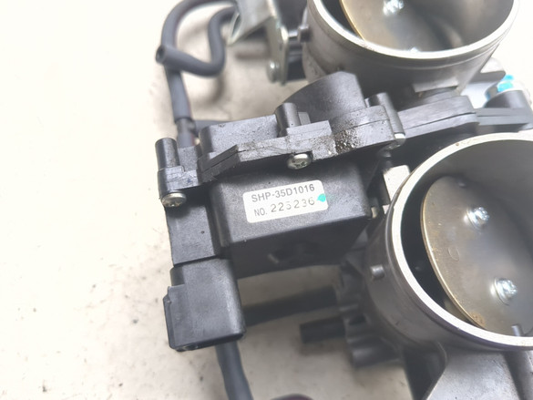 24-26 Kawasaki Ninja ZX-6R ZX600 Throttle Body 16163-1305 - Sun