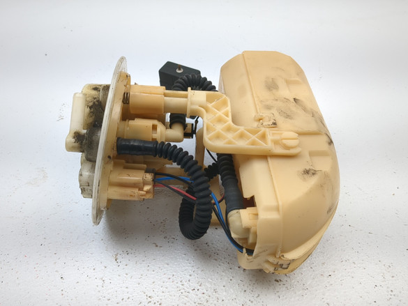 01-03 Honda Goldwing 1800 GL1800 Fuel Pump Assembly 16700-MCA-013