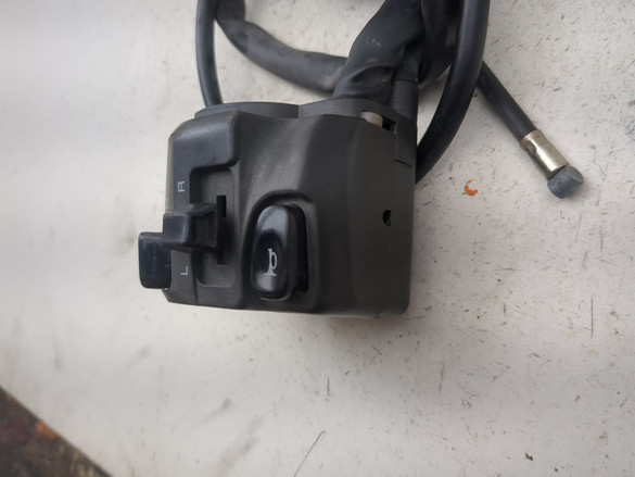 95-97 Kawasaki Ninja ZX6R ZX600 Left Handlebar Switch 46091-1641