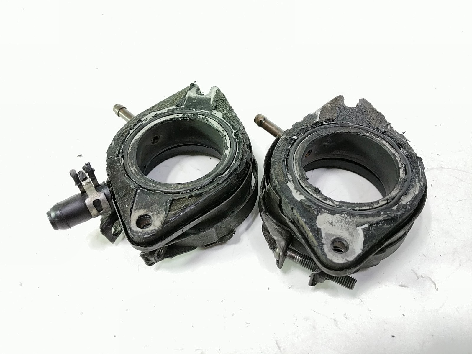 91 Yamaha Virago XV 750 Air Intake Boot Clamps