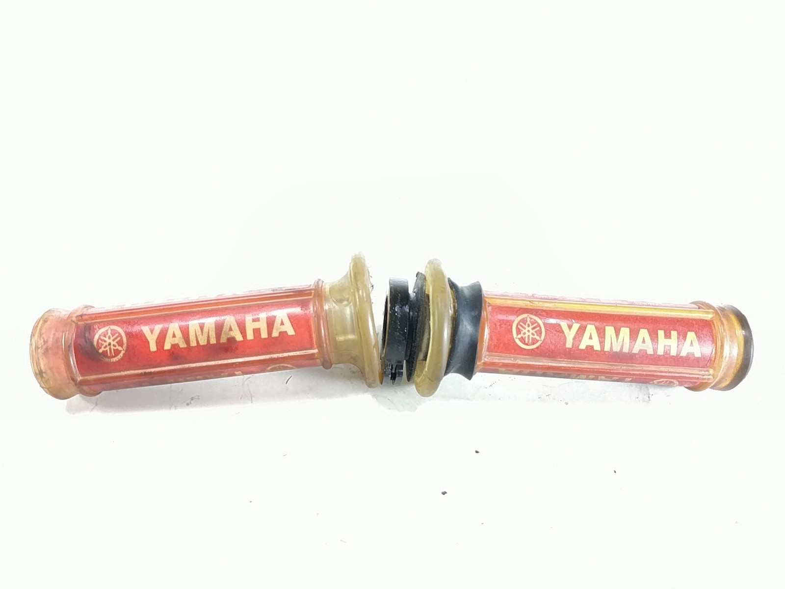 06 15 Yamaha FZ1 Throttle Tube And Grips