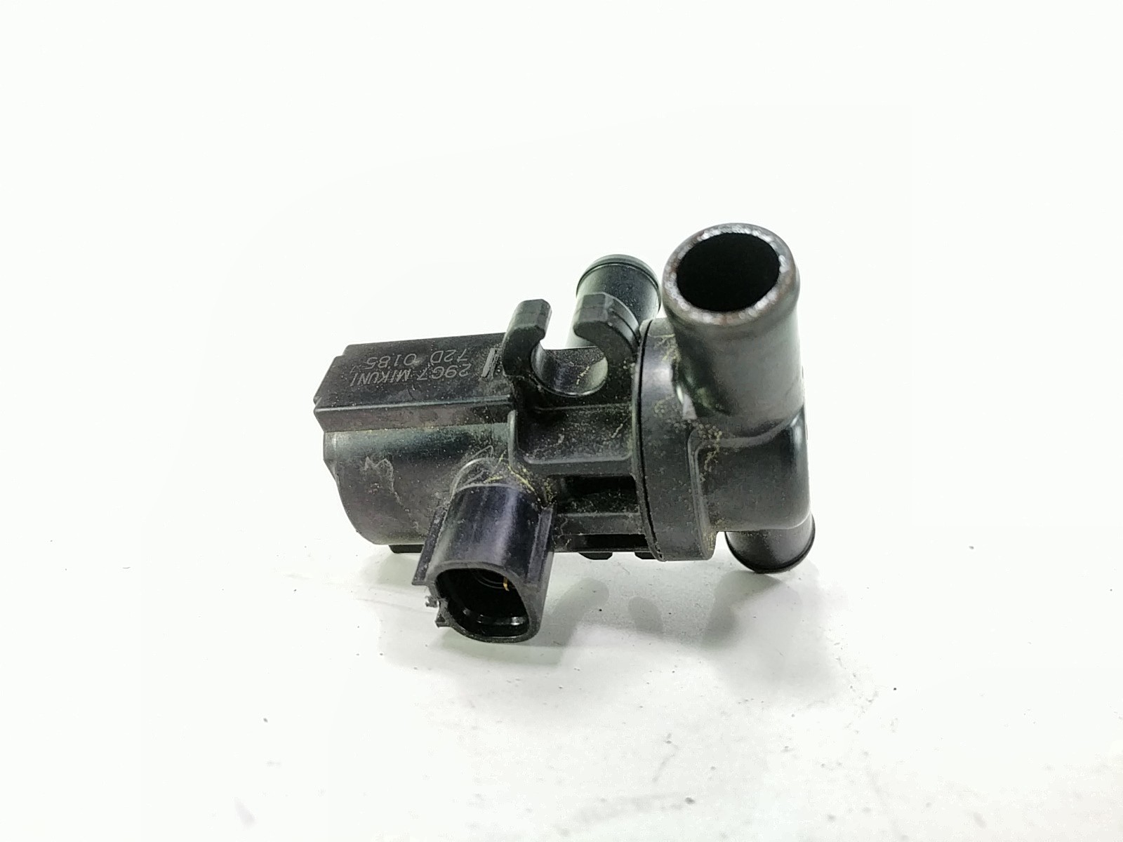 17 18 19 Suzuki GSXR 1000 Air Valve Switch Solenoid 29G7 MIKUNI 72D 0185