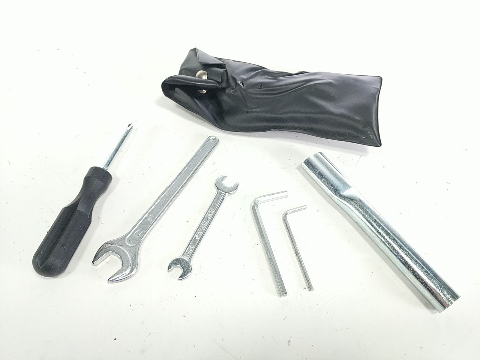 16 Aprilia Tuono V4 1100 Tools Tool Kit