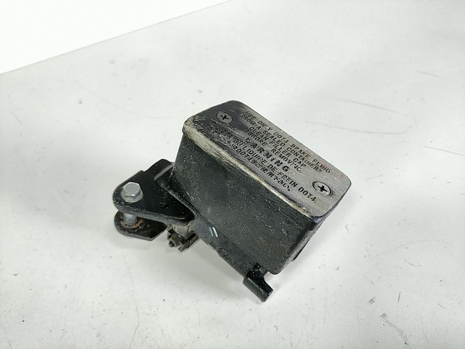 09-UP SUZUKI GLADIUS SFV650 Front Brake Master Cylinder