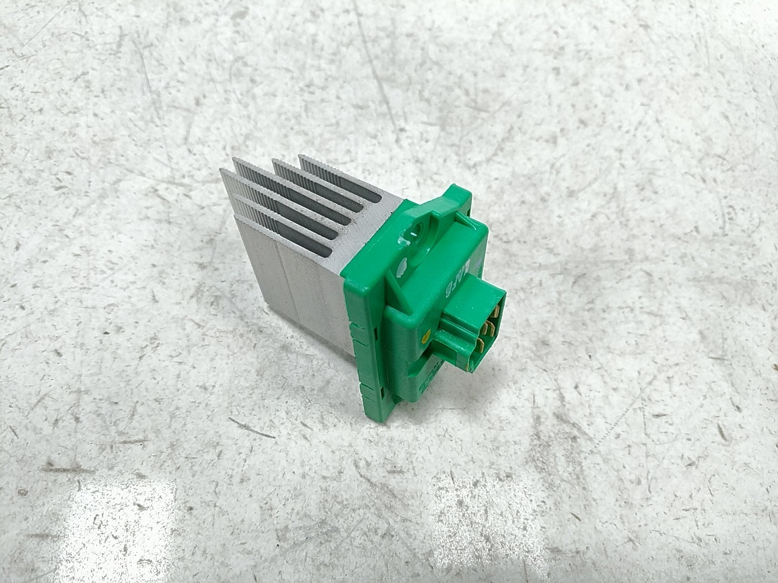 2015 Tesla Model S 70D Plug Heat Sink Green