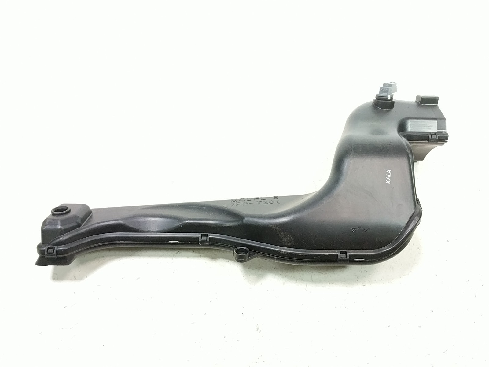 2015 Tesla Model S 70D Air Channel Guide Duct Assembly