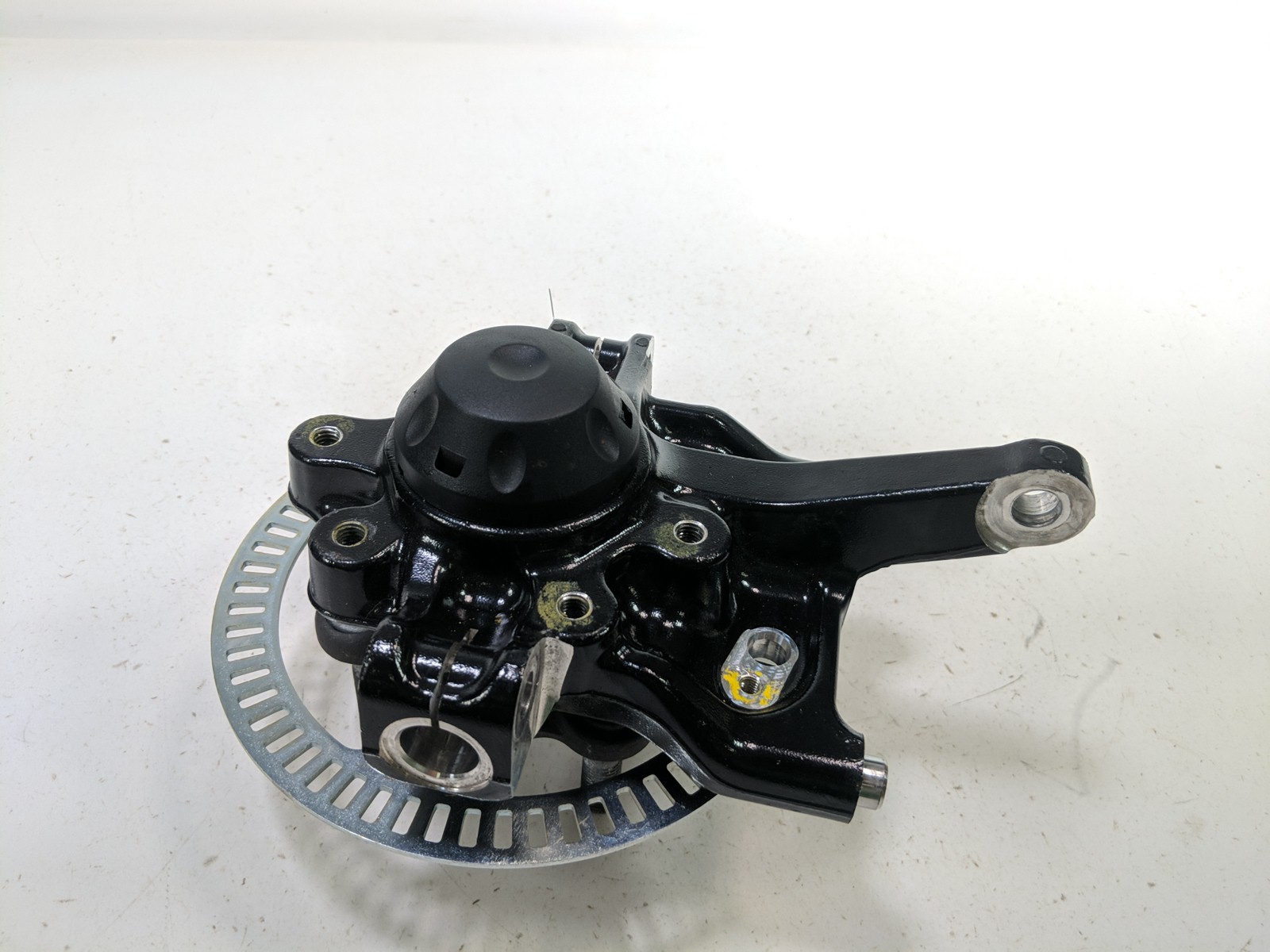 19 Can-Am Spyder RT Limited Front Left Side Spindle Knuckle ABS Ring