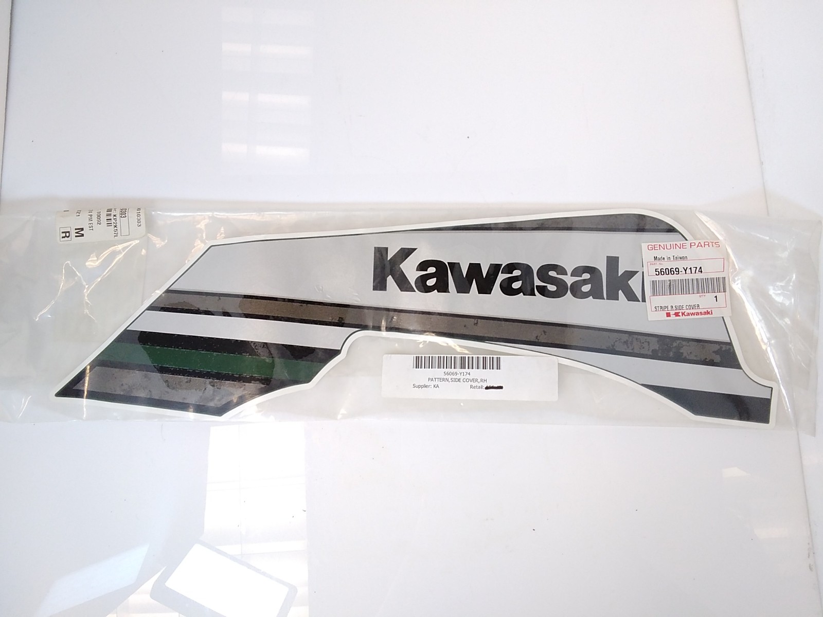 Kawasaki PATTERNSIDE COVERRH 56069-Y174