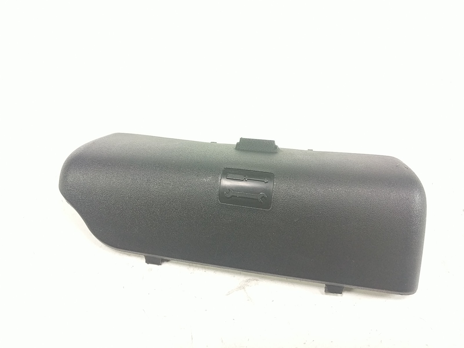 10 Piaggio MP3 250 Tools Tool Kit Box Cover Panel 623796