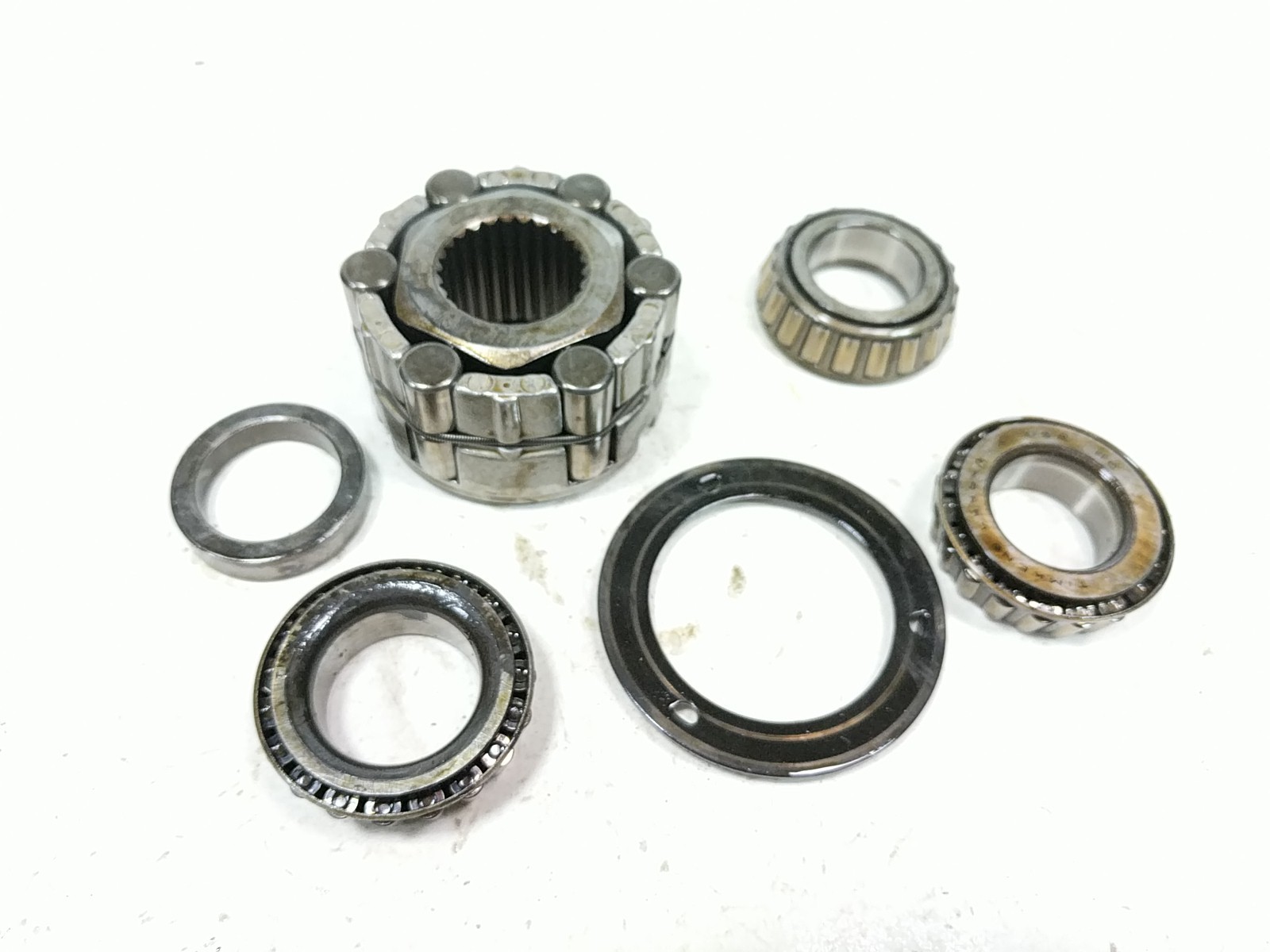 00 01 02 Polaris Xpedition 325 Wheel Clutch Hub Bearing A