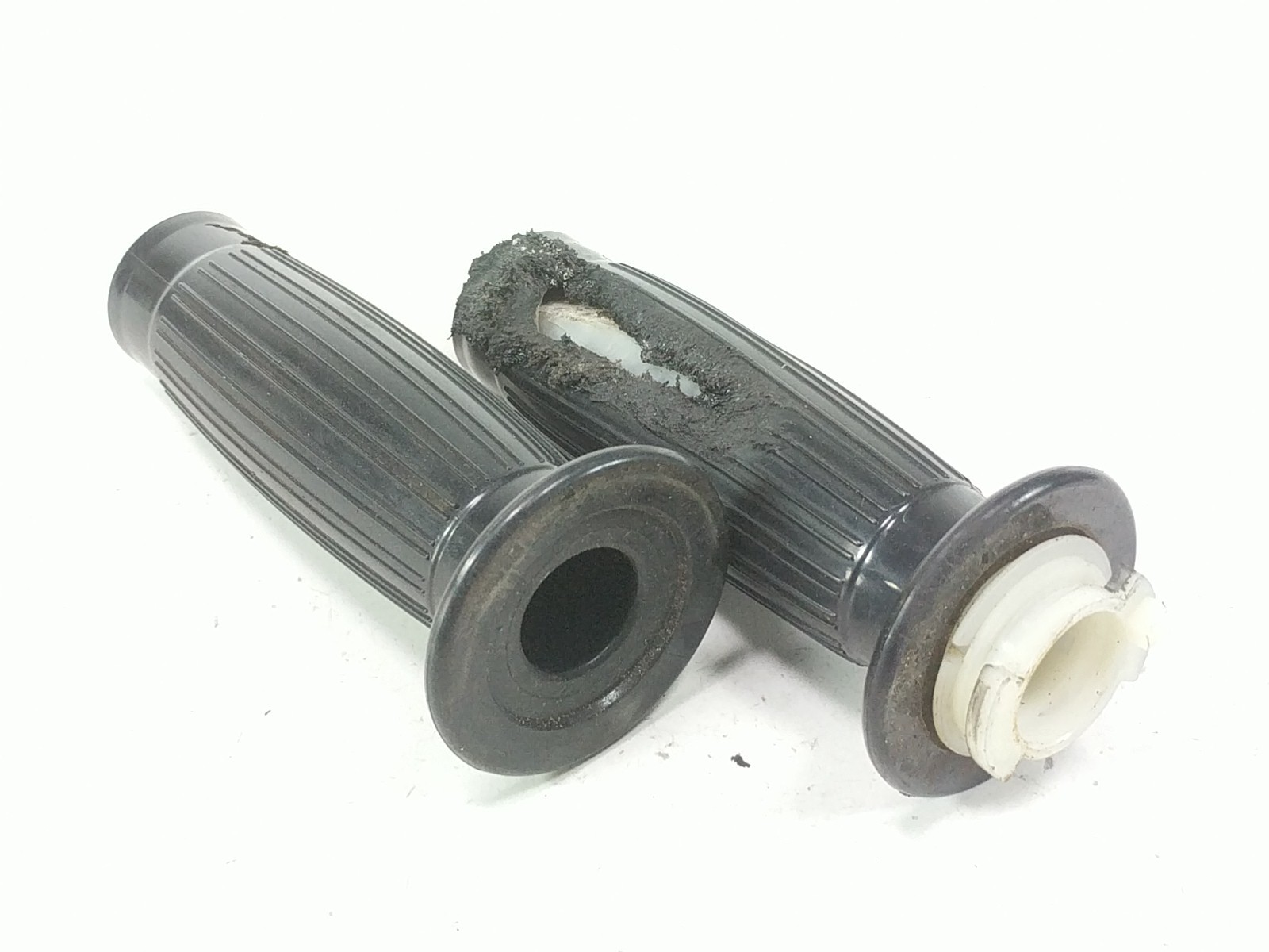 13 Brammo Empulse R Throttle Tube And Grips