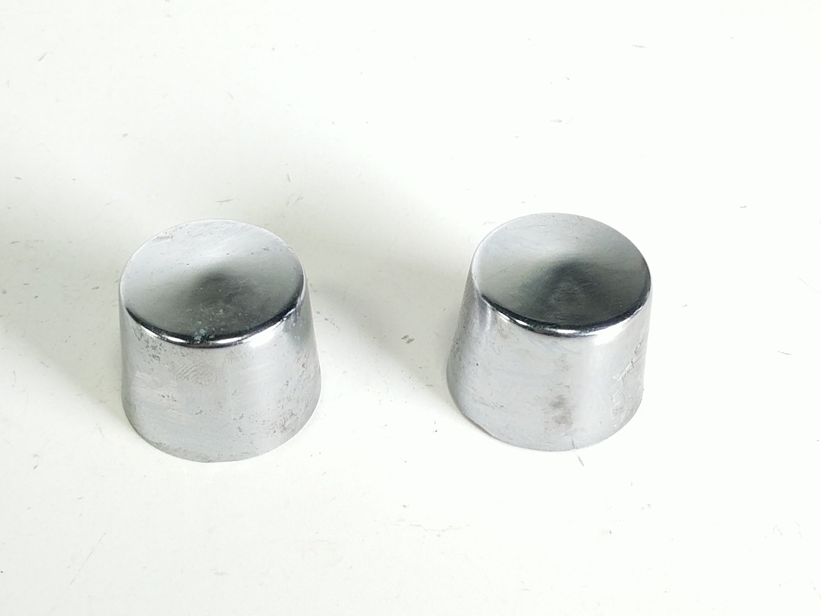 05 Harley Heritage Softail Classic FLSTCI Front Axle Caps