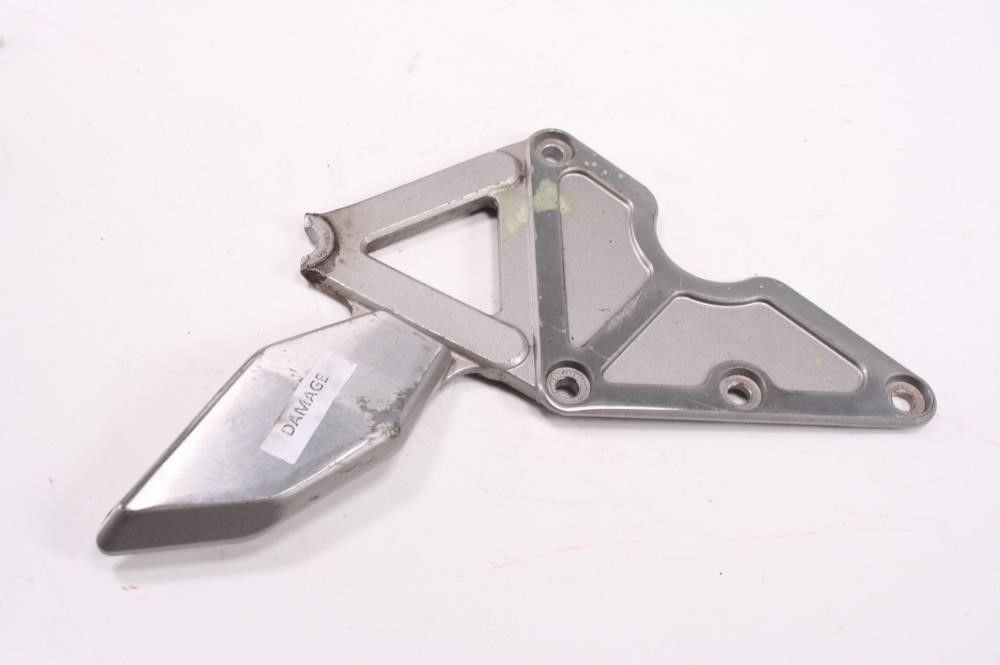 92 Suzuki Bandit GSF 400 Front Left Driver Foot Peg Mount Bracket DAMAGED TRSH DV look cj