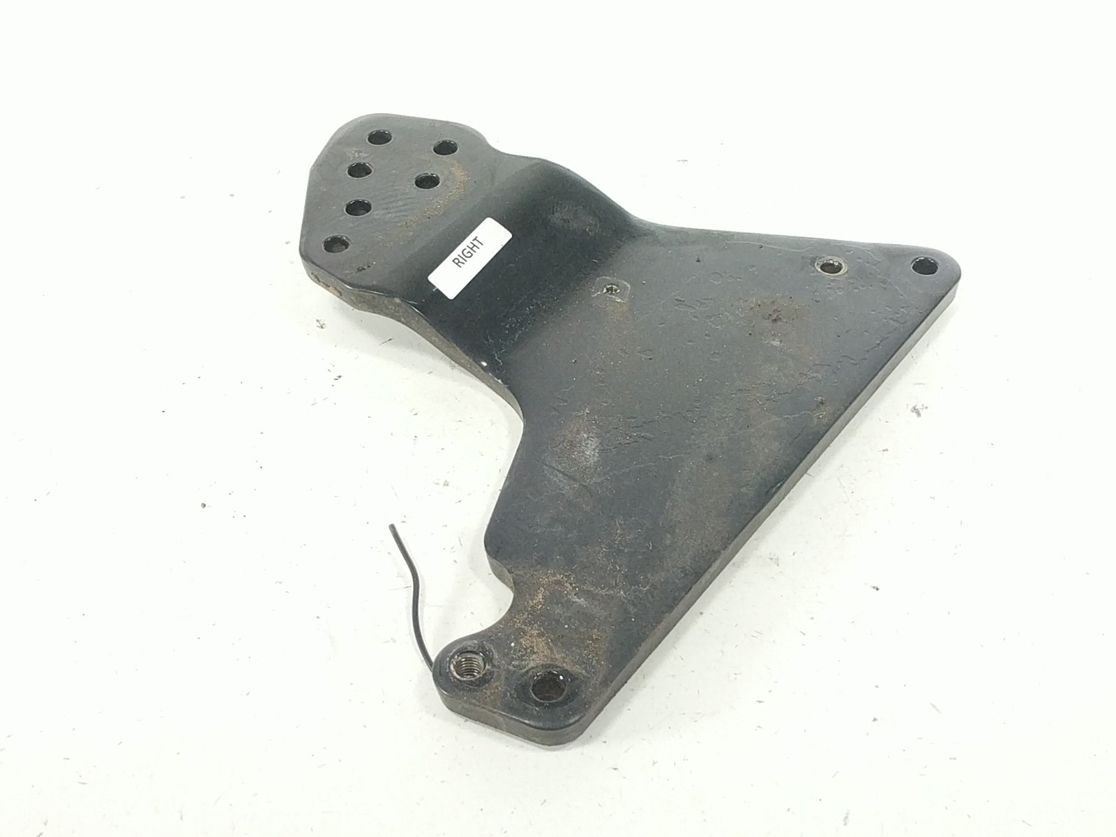 00 Victory V92 V92C Right Engine Motor Mount Bracket