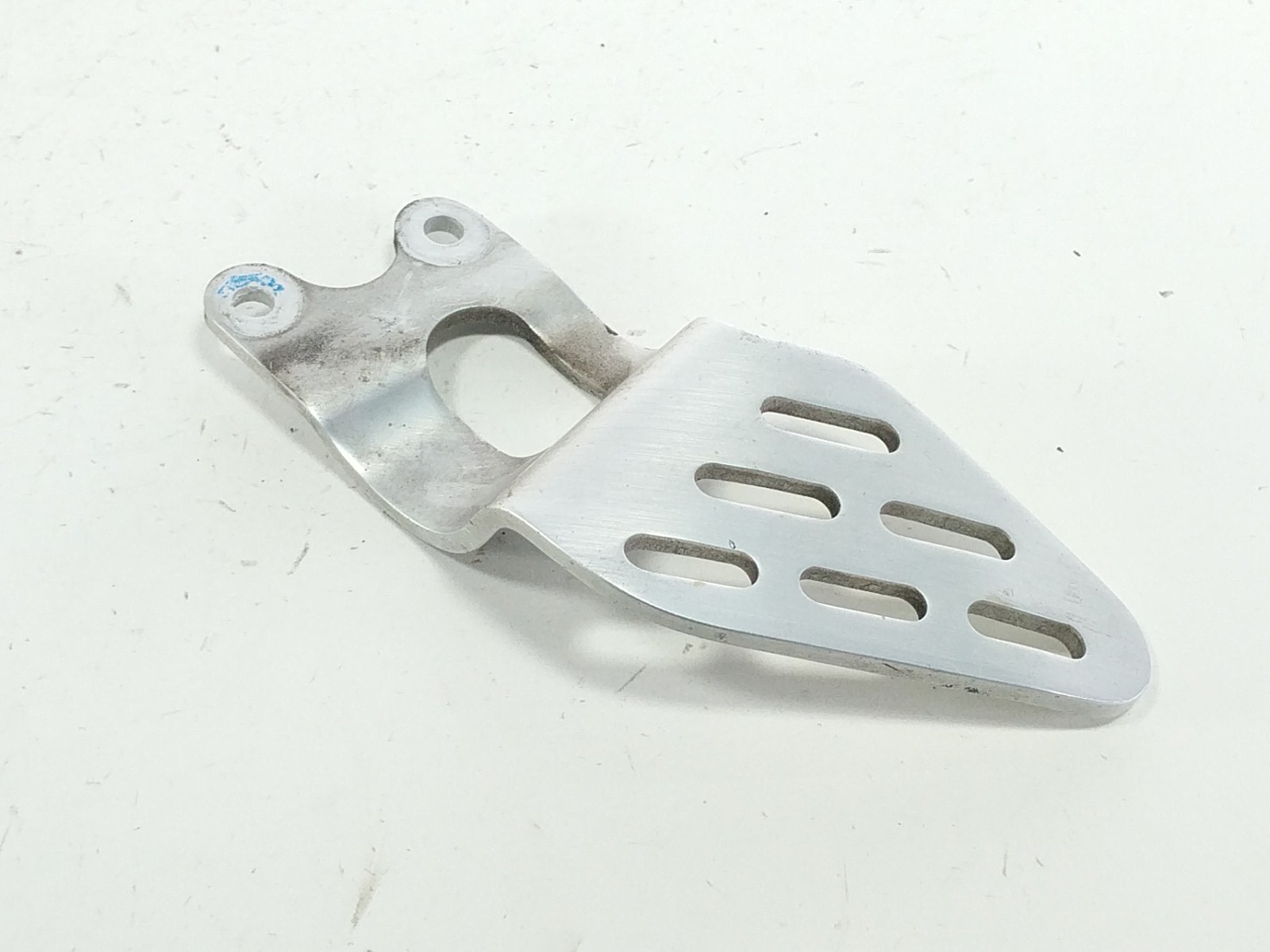 03 08 Yamaha YZF R6 R6S Right Heel Guard