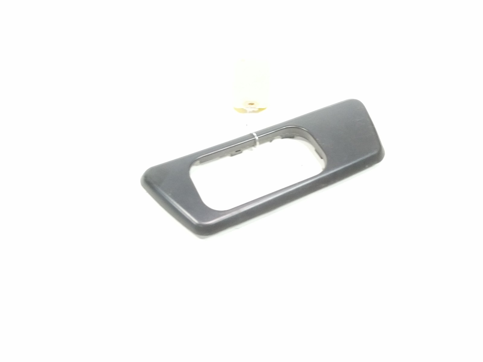 16 Oreion Reeper Front Left Door Handle Cover Panel Plastic TL-6105219