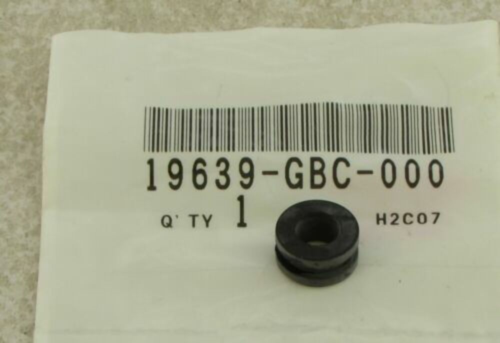 Honda Mounting Rubber for VT1100 GL1800 CBR1000 VT1300 CT1300 19639-GBC-000