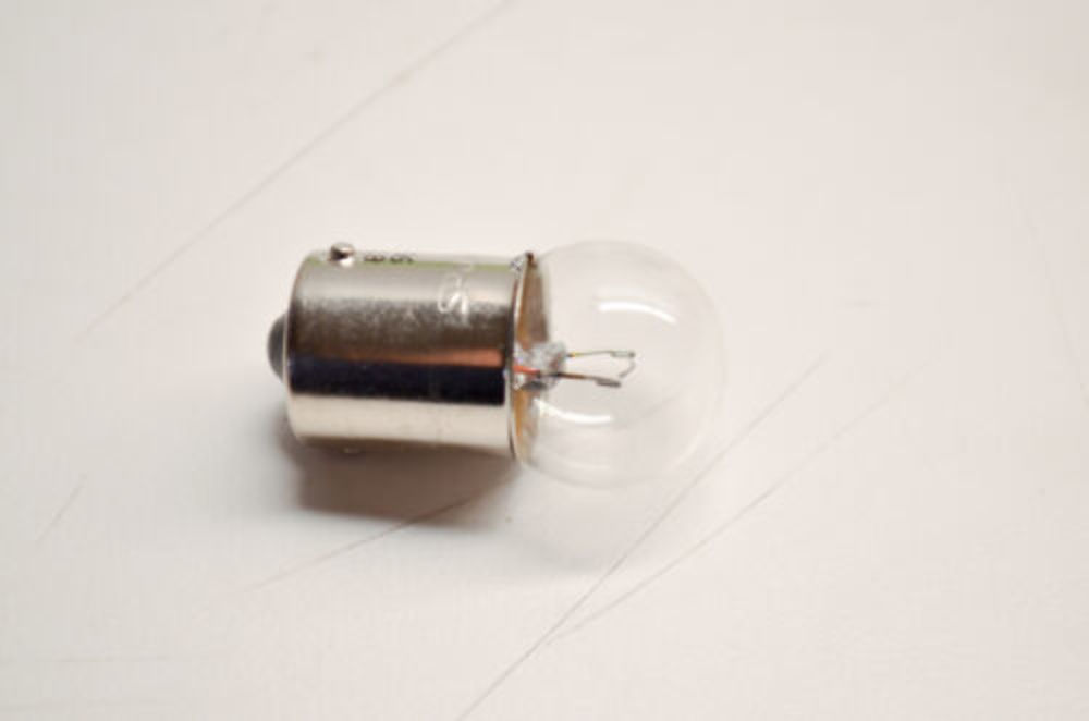 YAMAHA YJ125 YW50 RIGHT FLASHER LIGHT BULB GENUINE OEM - 4VP-H3311-00