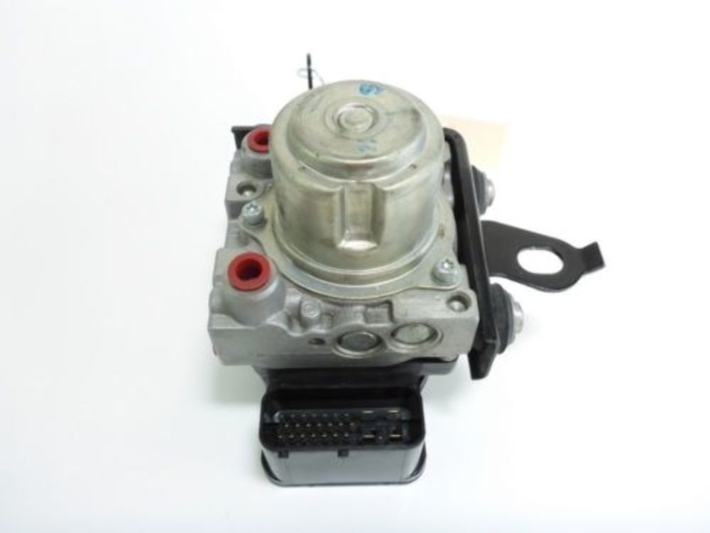 11 Triumph Tiger 1050 ABS Brake Pump Unit System Module S14-K97343