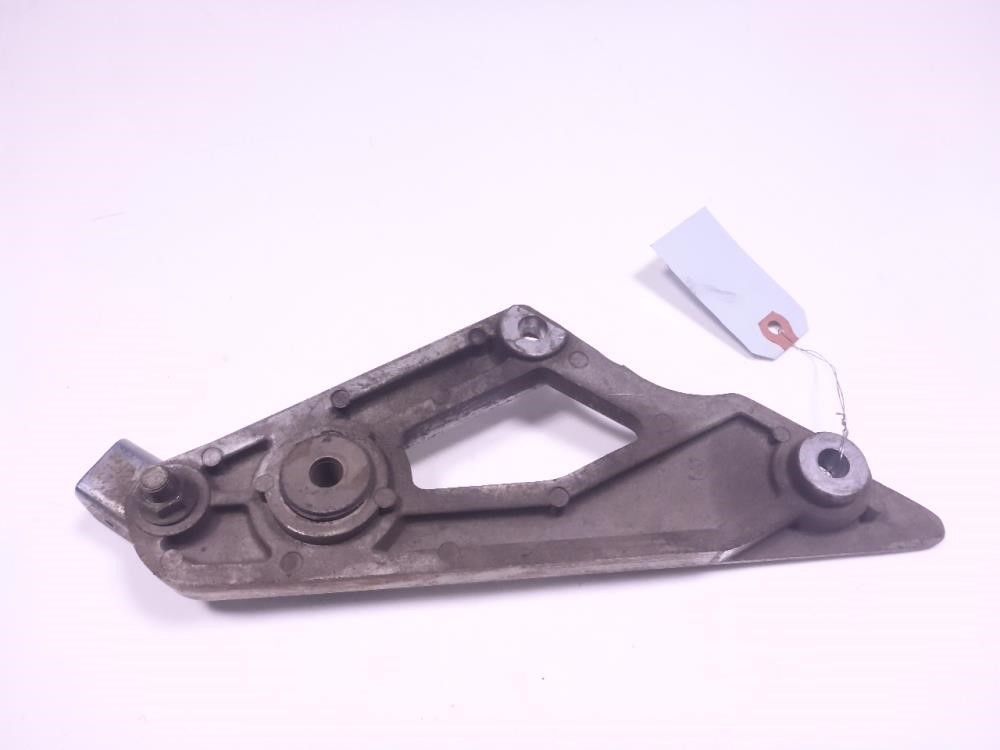 82 Yamaha Maxim XJ750 Left Peg Mount Bracket Driver Front TRSH DV