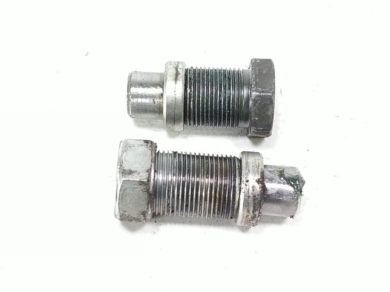 02 Yamaha V Star XVS 650 Classic Swing Arm Pivot Bolts