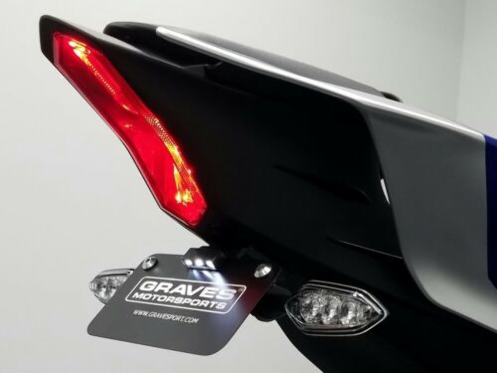 Graves Motorsports Yamaha R6 17-20 Fender Eliminator Kit with Light FEY-17R6-K