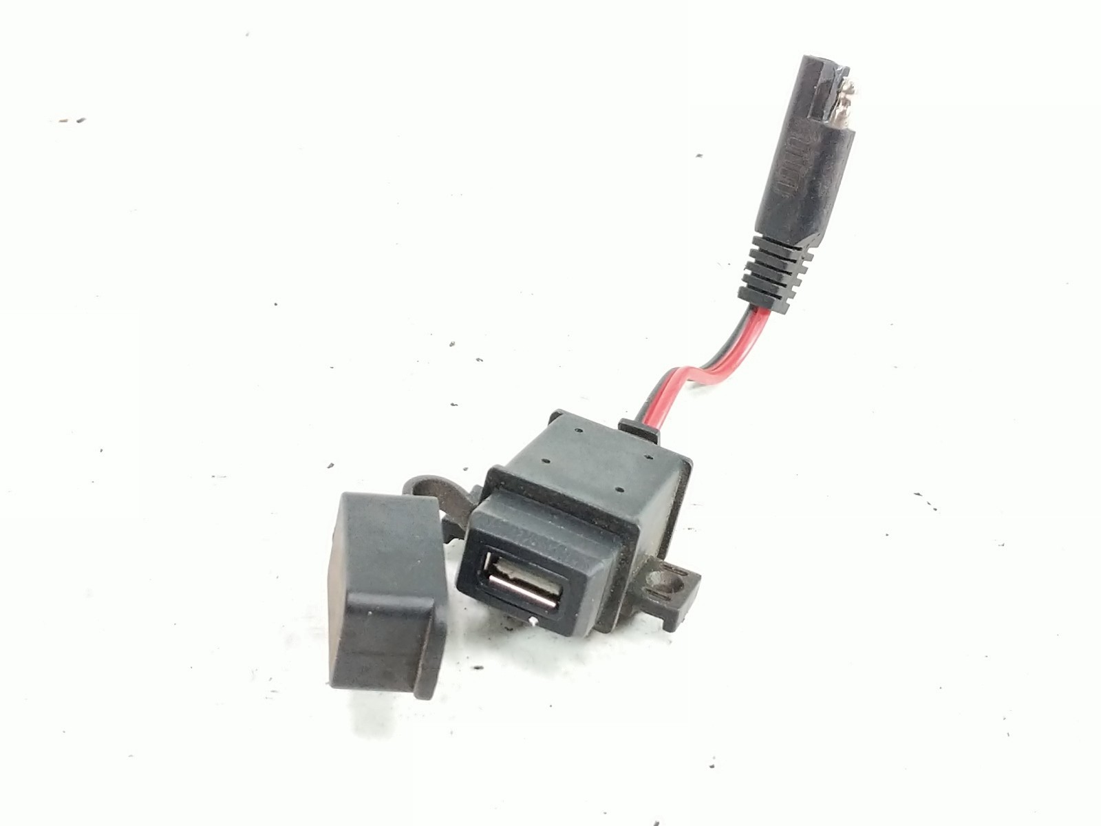 07 Honda VFR 800 Interceptor Power Outlet DC 12V Socket Port (USB)