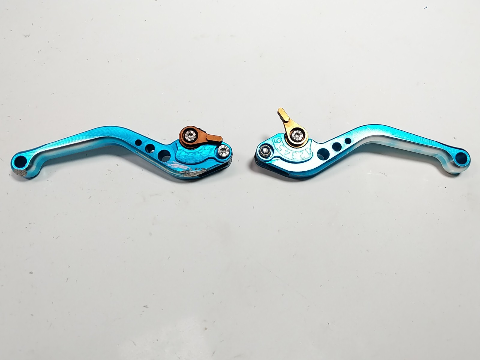 16 Suzuki GSX-S1000 Aftermarket Levers Damaged